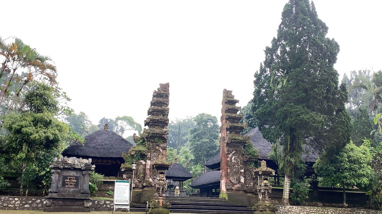 Pura Batukaru Tabanan