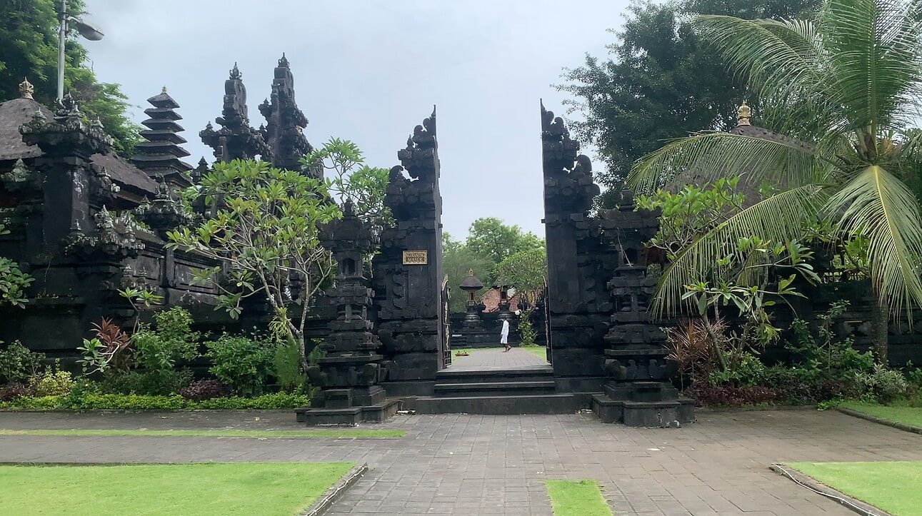 Pura Goa Lawah Klungkung