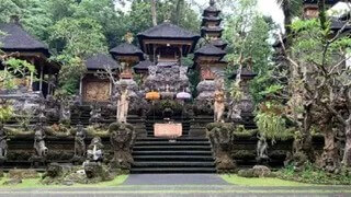 Pura Gunung Lebah