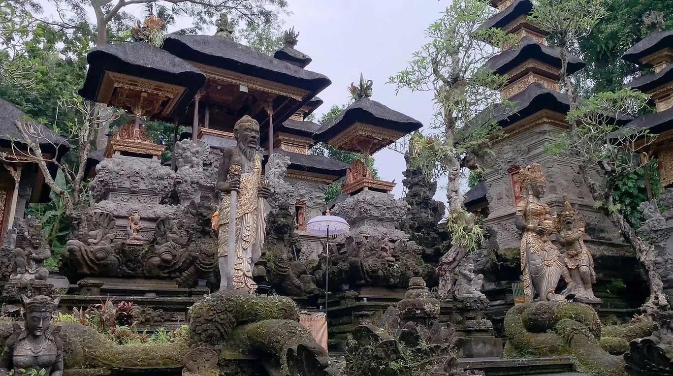 Pura Gunung Lebah