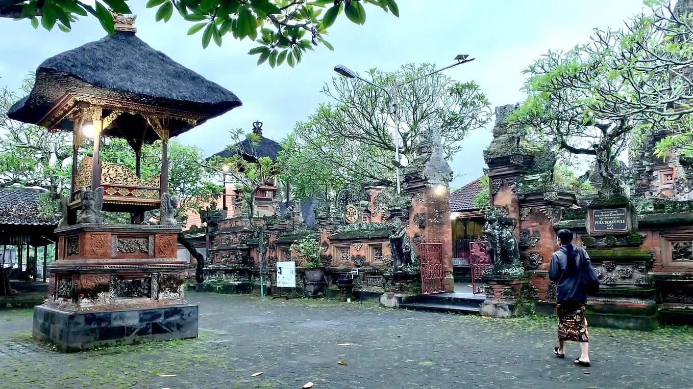 Pura Taman Pule